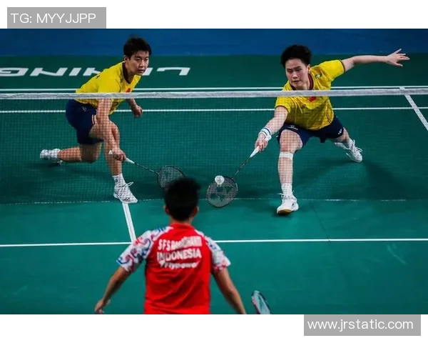 羽毛球战术揭秘：深入分析上海羽毛球队的防守与反击策略