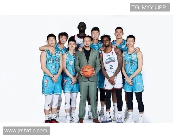 南京网球队实力揭秘：网球巨献背后的训练与荣耀之路